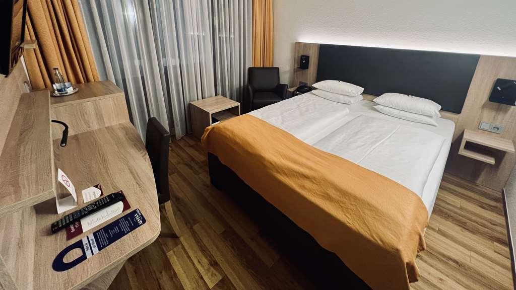Arvena Messe Hotel Nuremberg Room photo