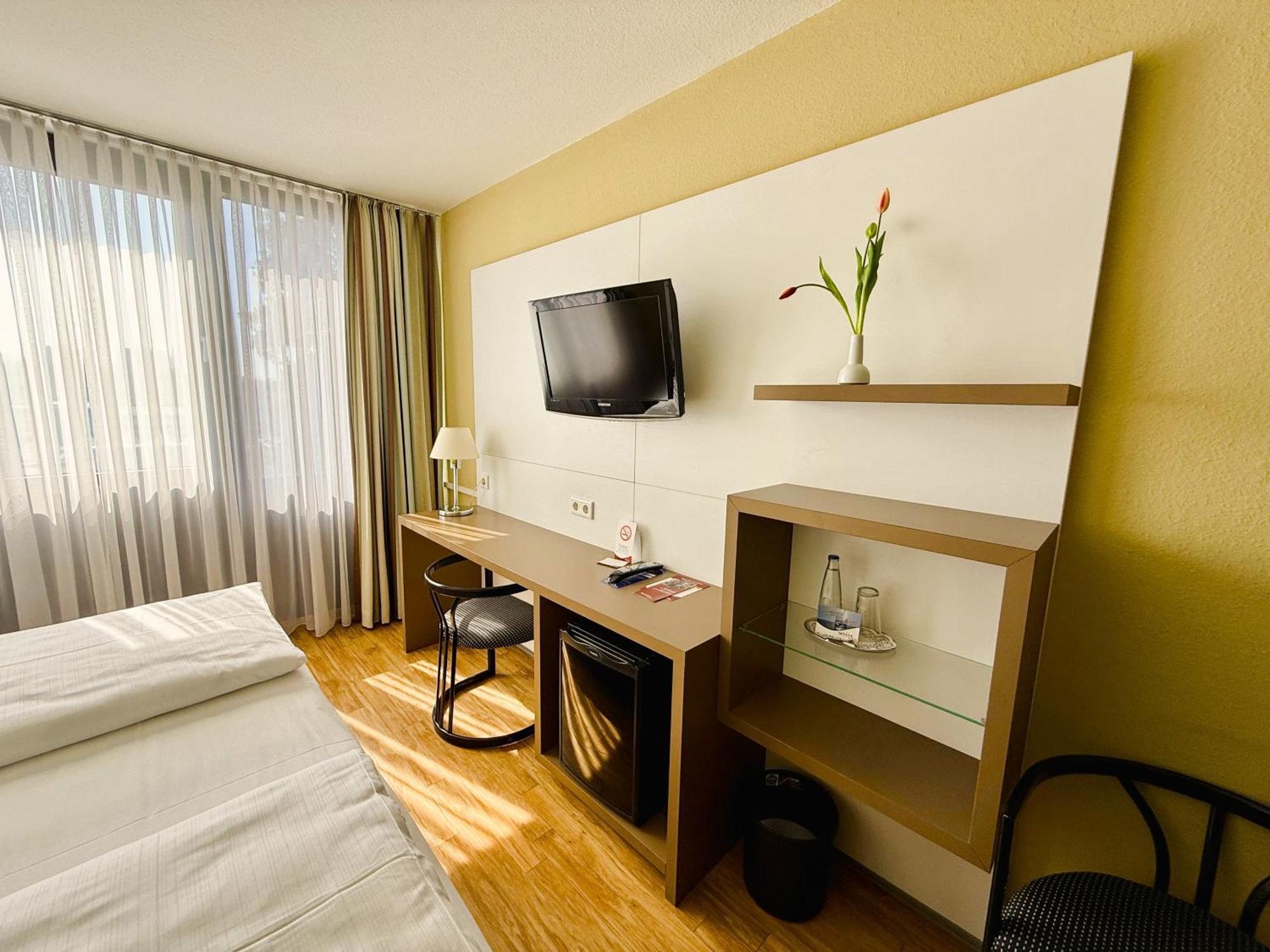 Arvena Messe Hotel Nuremberg Exterior photo